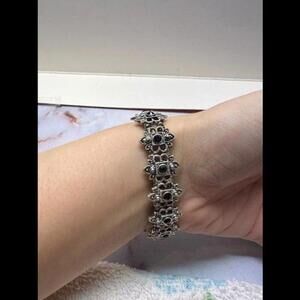 Elevate Your Style with Elegance: Unique Black Jeweled Bracelet